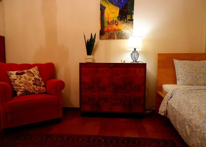 Hostal Triple With Shared Facilities In A Cozy 4
