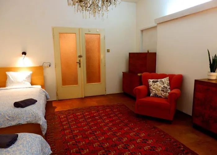 Triple With Shared Facilities In A Cozy 4 Hostal
